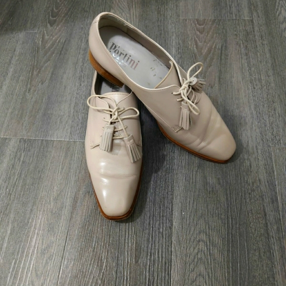 ✨HP✨Pertini Laced Shoes - Picture 1 of 8